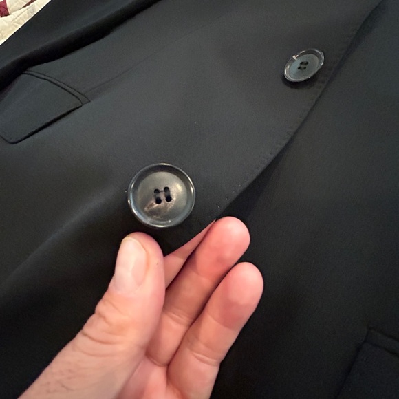 Hugo Boss 40R Black Virgin Wool Suit - Picture 2 of 4